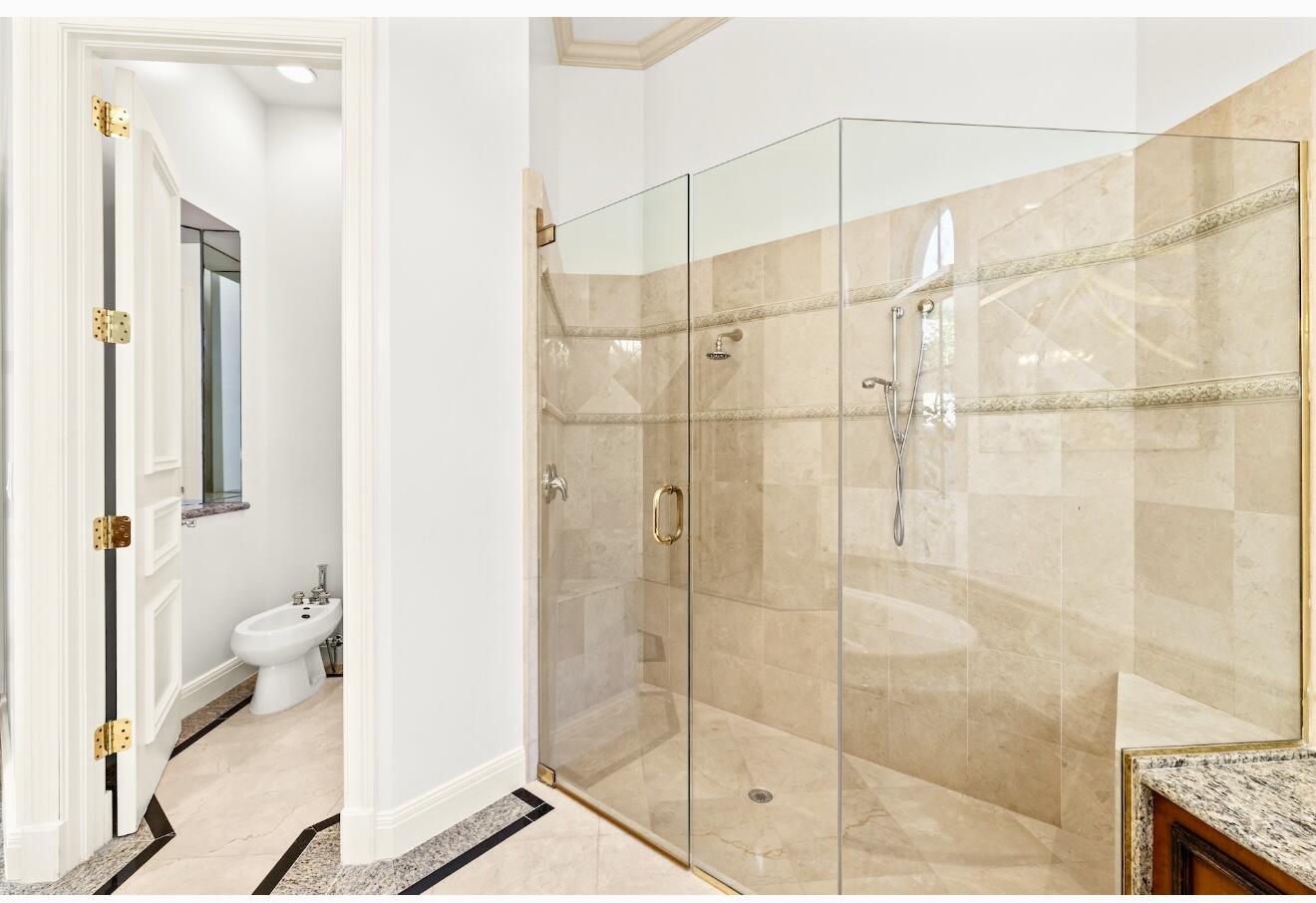 HARBOUR ISLES - Residential