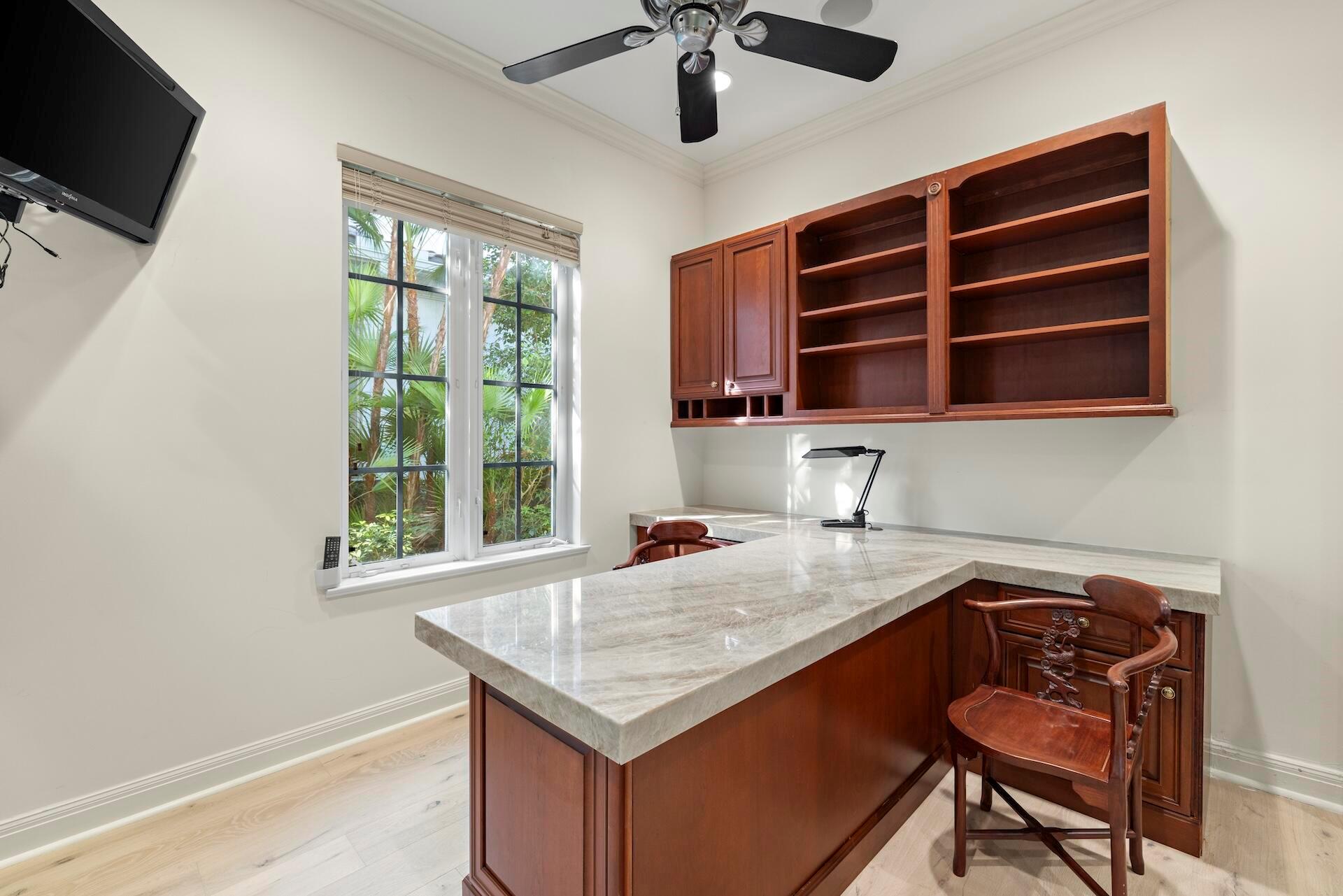 HARBOUR ISLES - Residential