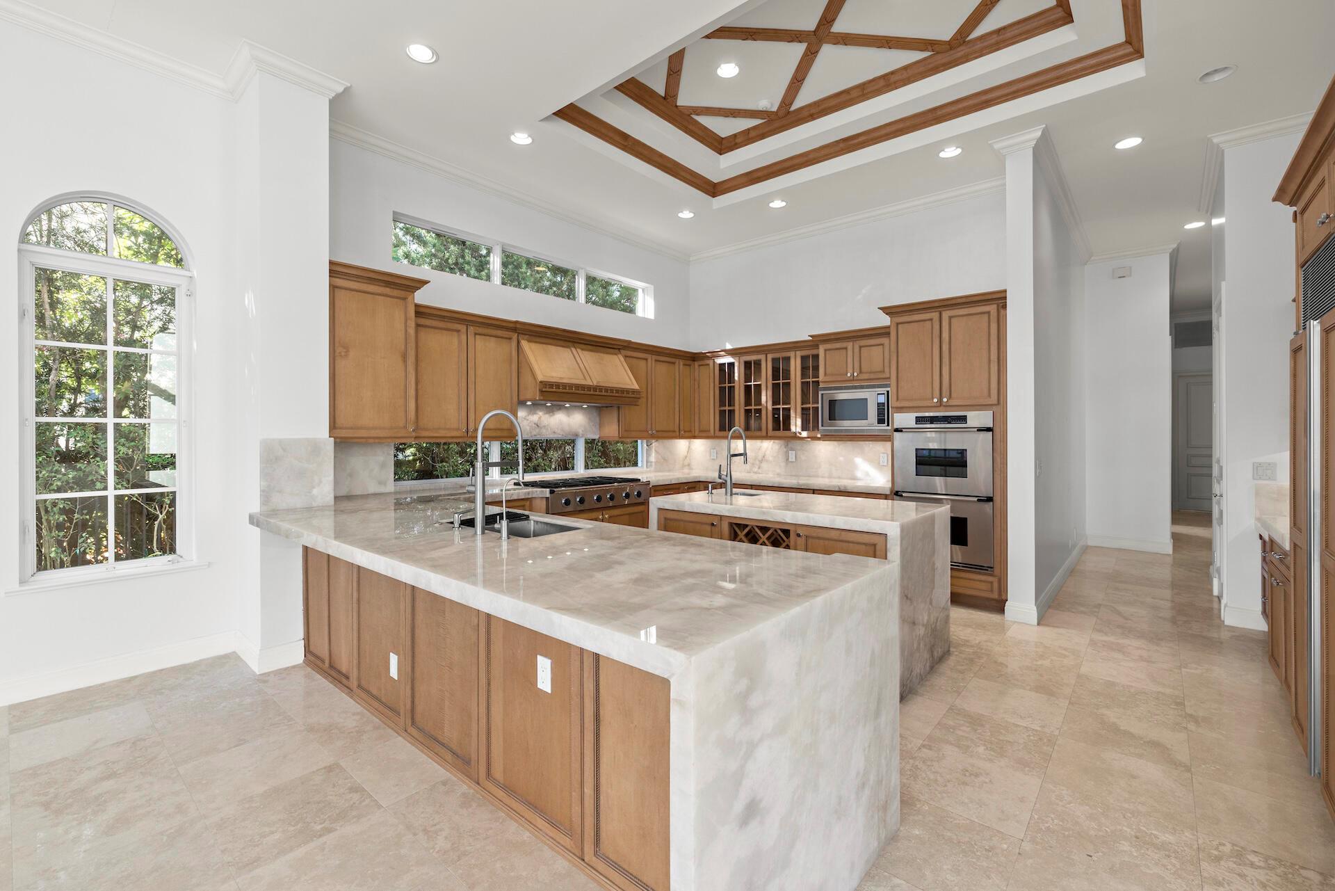 HARBOUR ISLES - Residential