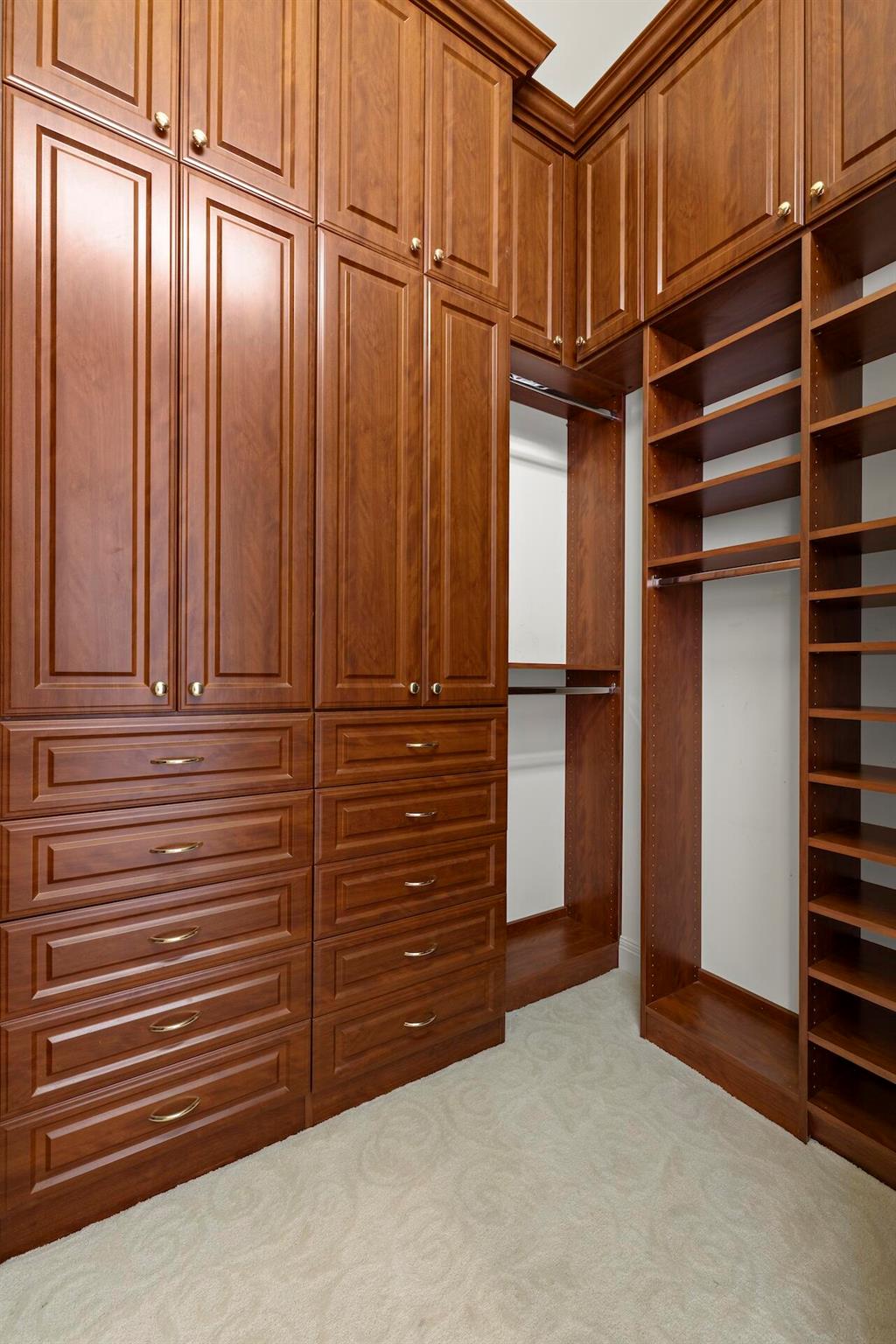 HARBOUR ISLES - Residential