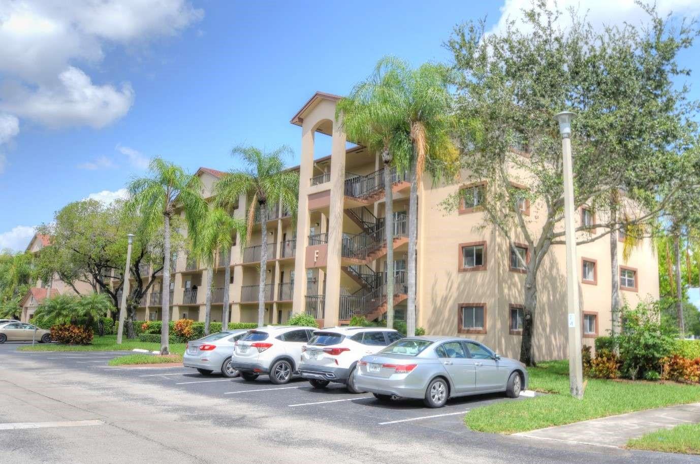 Ivanhoe East At Century V - Residential Lease