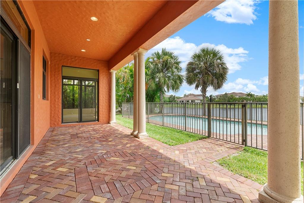 Parkland Golf & Country C - Residential