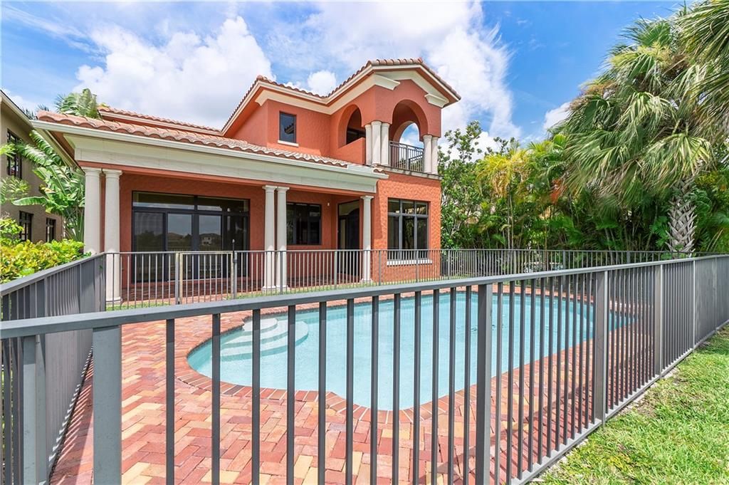 Parkland Golf & Country C - Residential