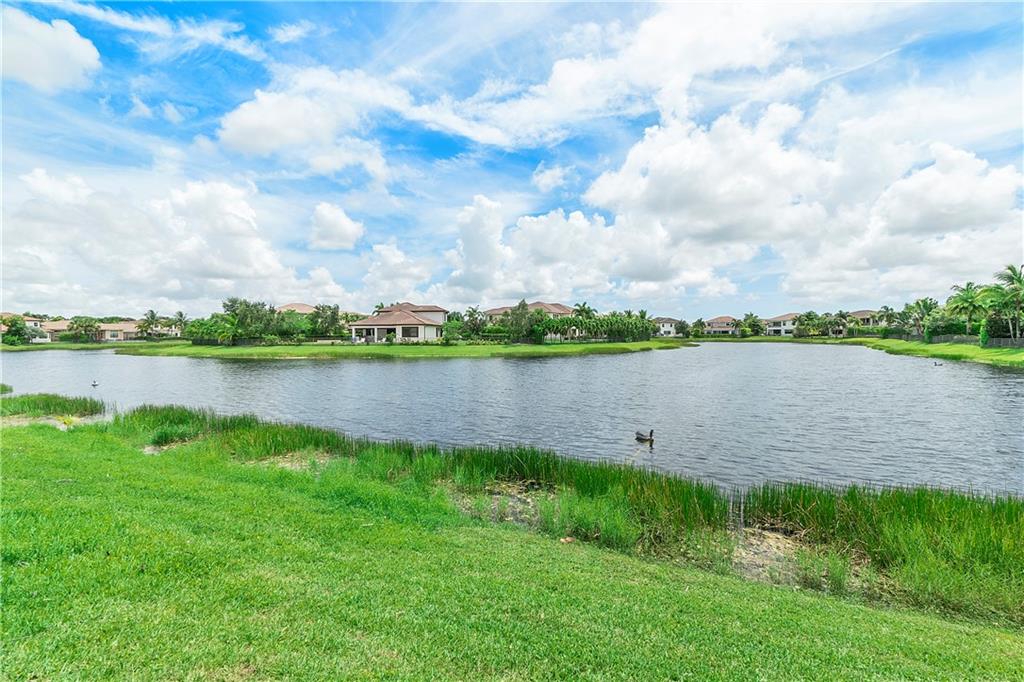 Parkland Golf & Country C - Residential