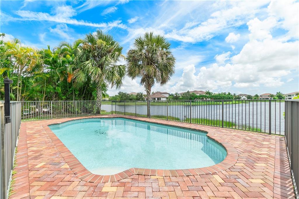 Parkland Golf & Country C - Residential