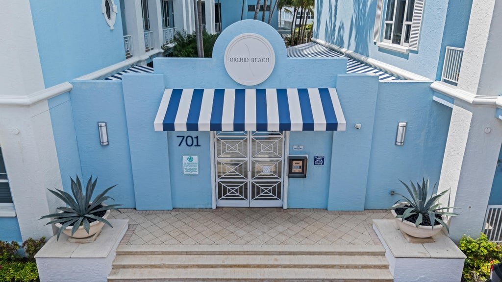 Photo of 701 SE 21st Avenue #501, Deerfield Beach, FL 33441 (MLS # B26043789)