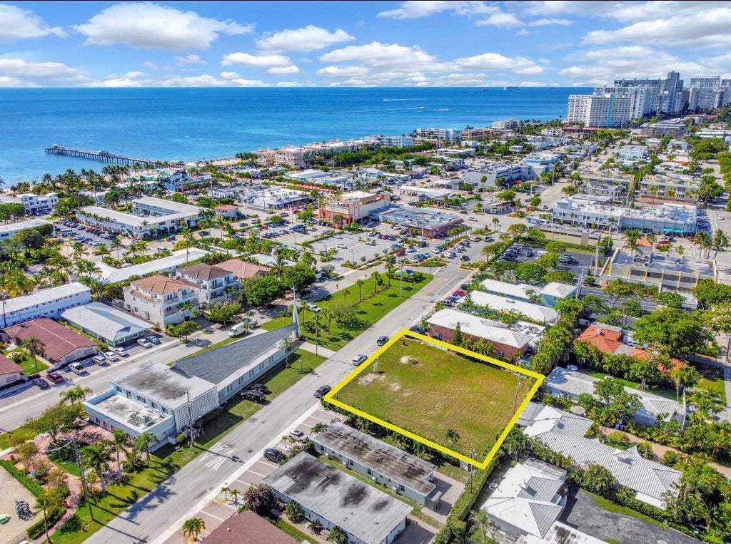 Photo of 4433 Poinciana Street, Lauderdale By The Sea, FL 33308 (MLS # F10531641)