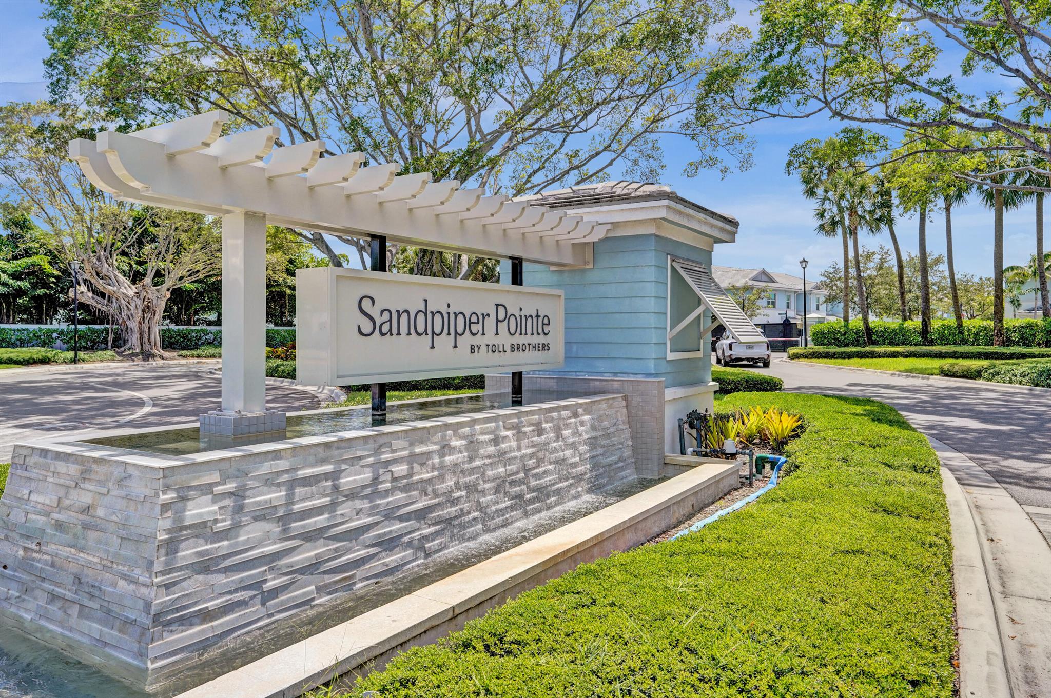 1842 Sandpiper Pointe Place