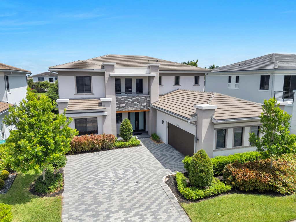 Photo of 10675 Coral Street, Parkland, FL 33076 (MLS # B26063304)