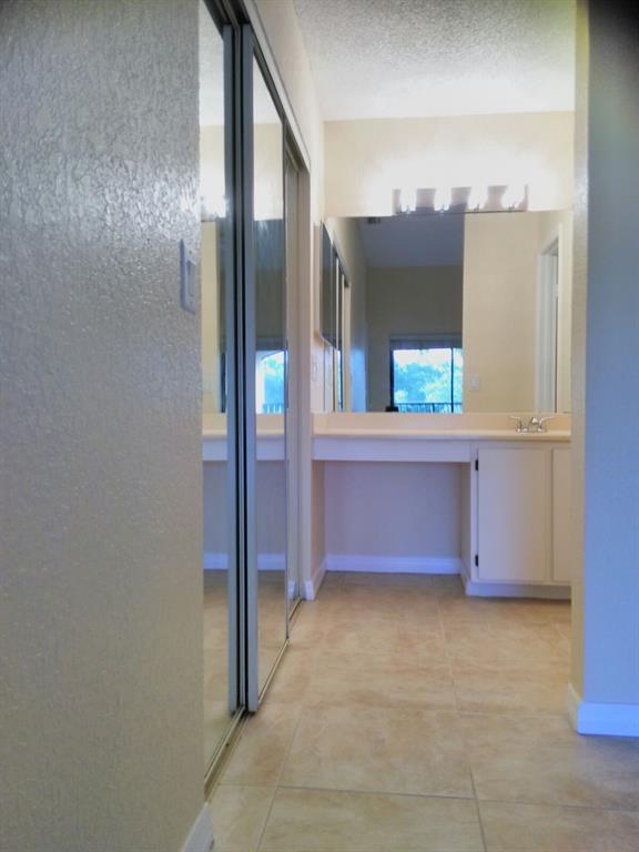 Pierpointe #5 Condo #2 - Residential Lease