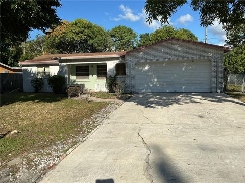 Photo of 3807 N Shore Dr, West Palm Beach, FL 33407 (MLS # F10533578) Photo of 3807 N Shore Dr, West Palm Beach, FL 33407 (MLS # F10533578)