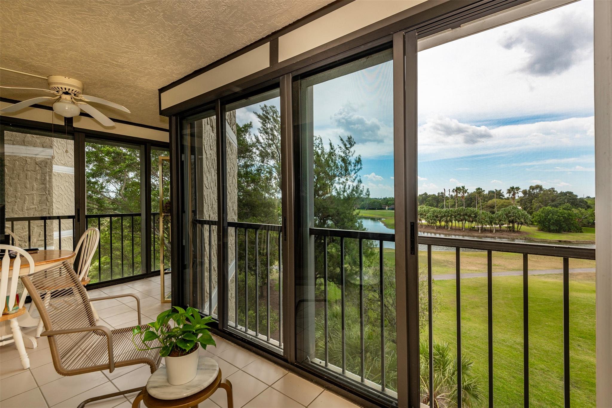 COUNTRY CLUB APTS AT BONA - Residential