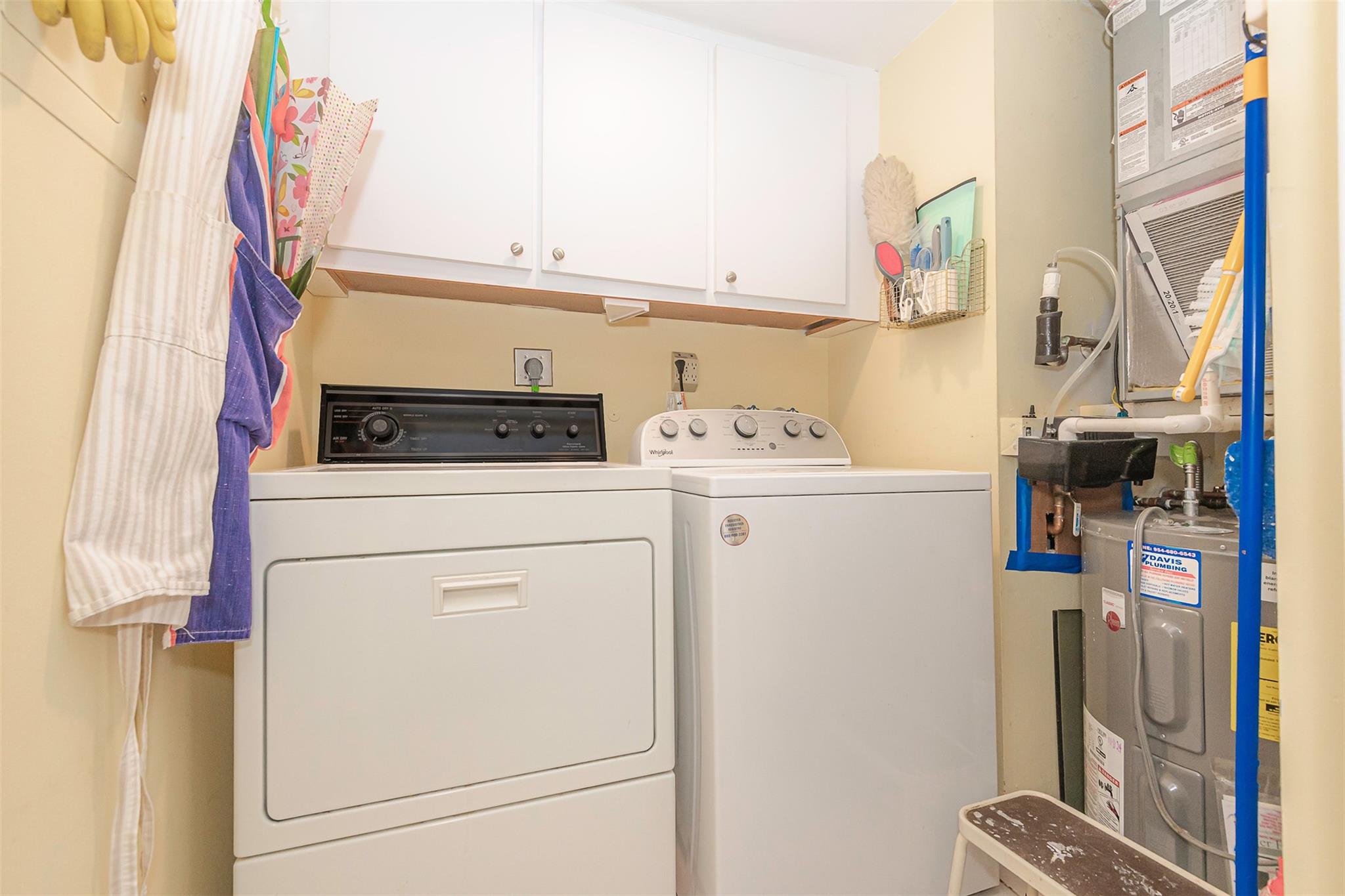COUNTRY CLUB APTS AT BONA - Residential