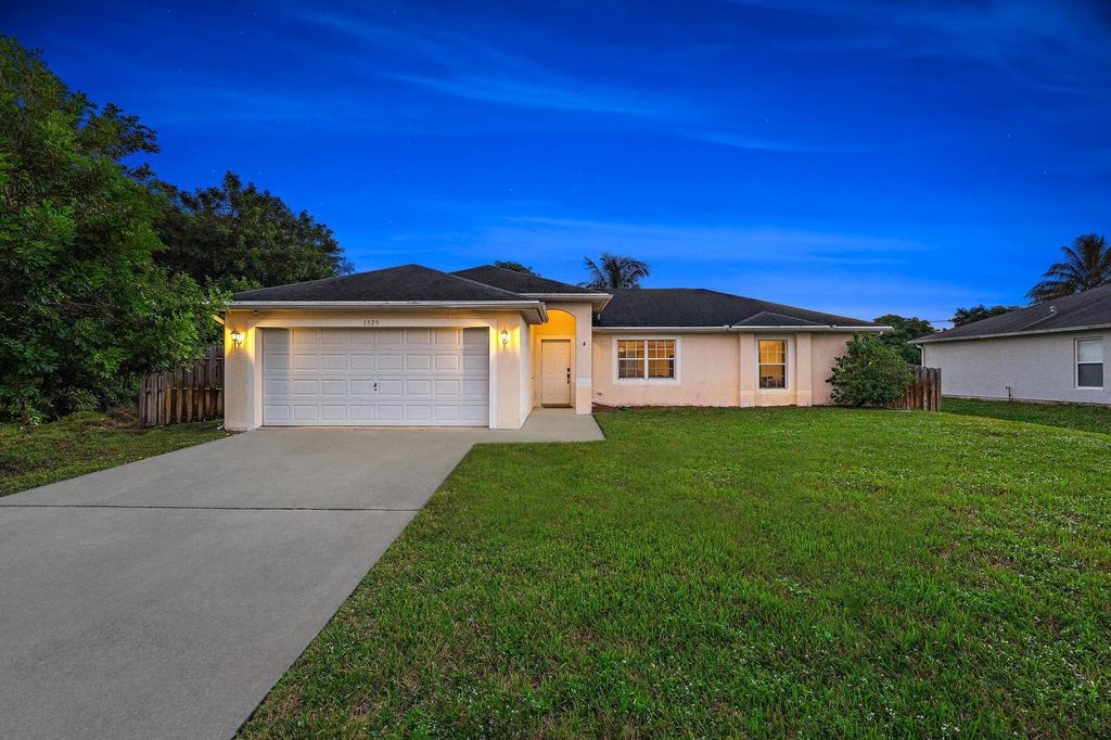 Photo of 1525 SE Croquet Street, Port Saint Lucie, FL 34983 (MLS # R10938678)