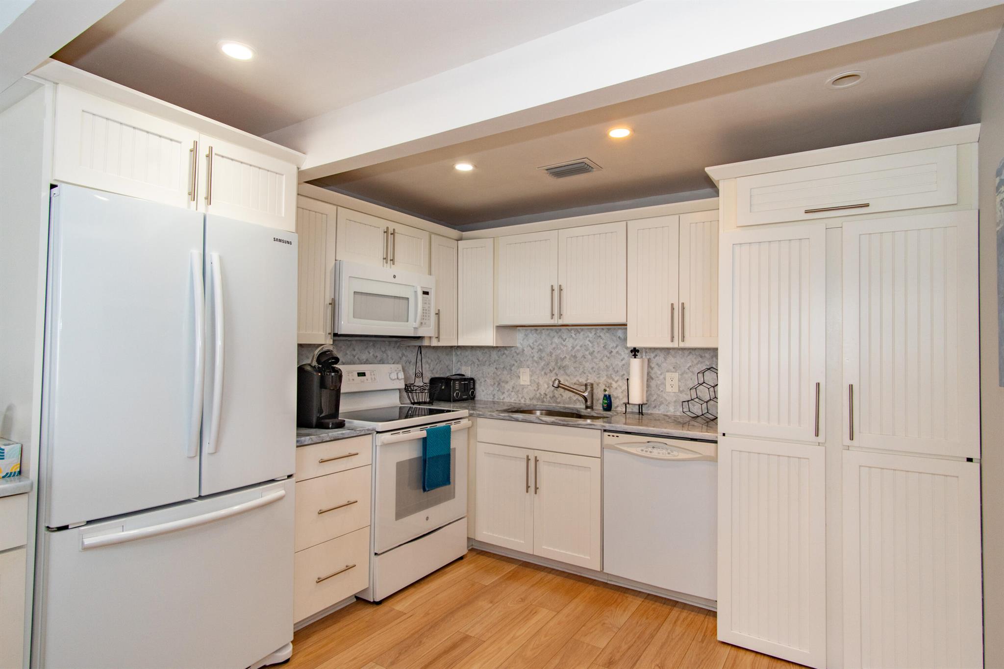 Beachwood Villas Condo - Residential Lease
