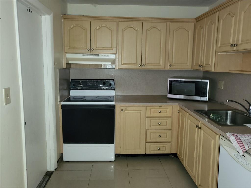 GARNET CONDO - Residential