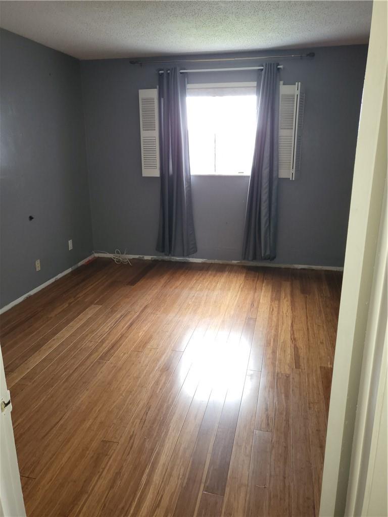 GARNET CONDO - Residential