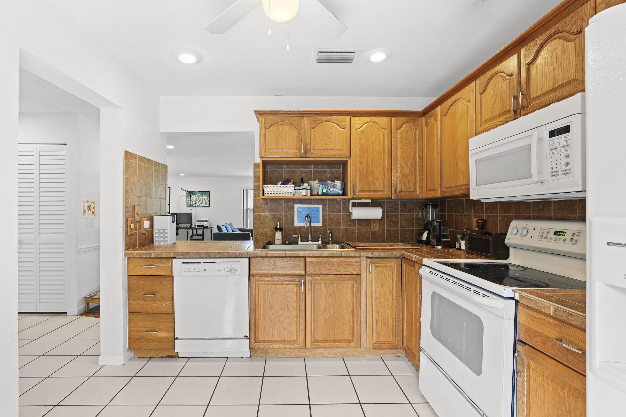 SHEFFIELD WOODS AT WELLINGTON CONDO - Residential