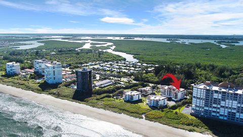 A home in Hutchinson Island