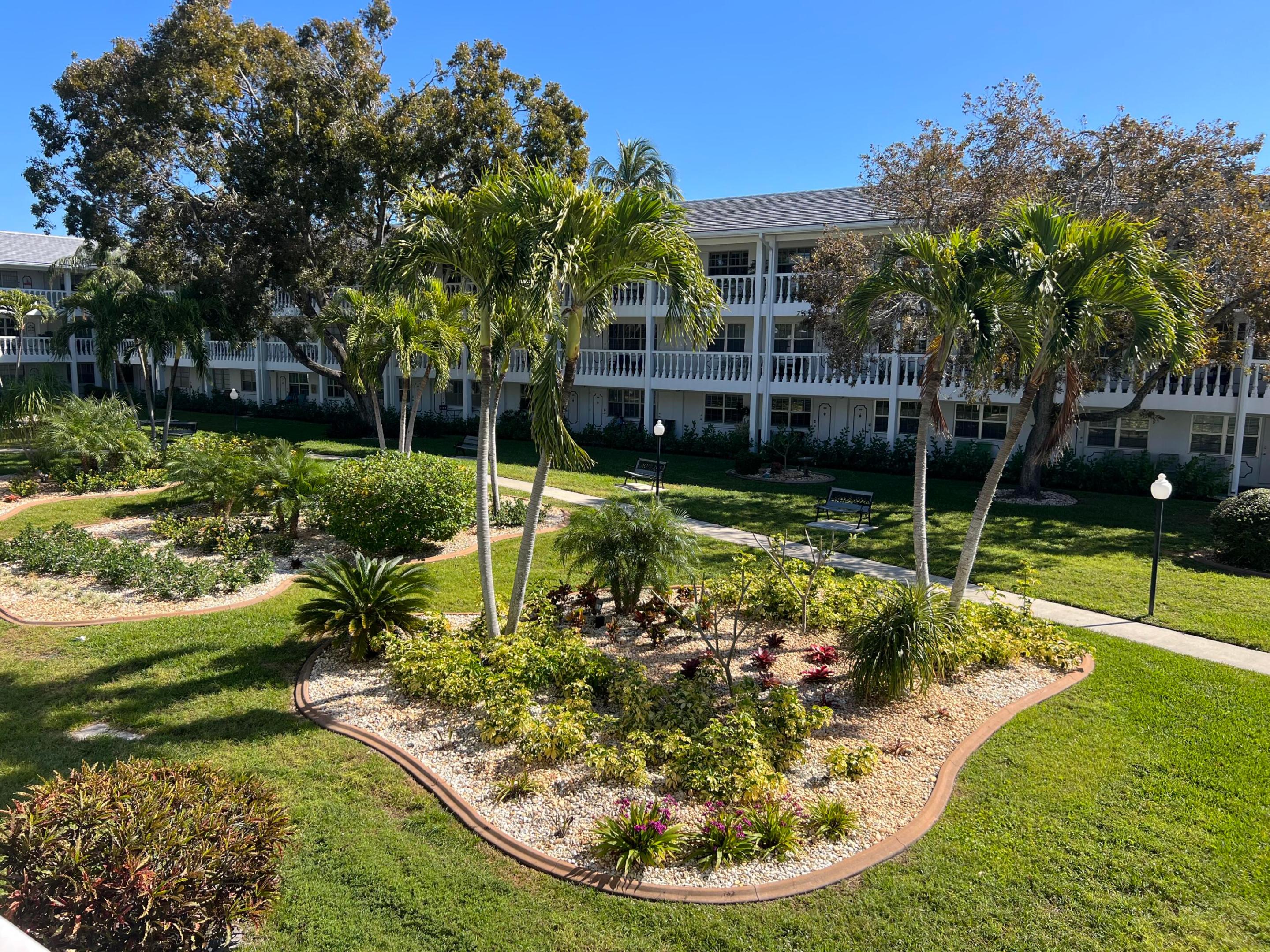 MAYBURY MANSIONS CONDO - Residential