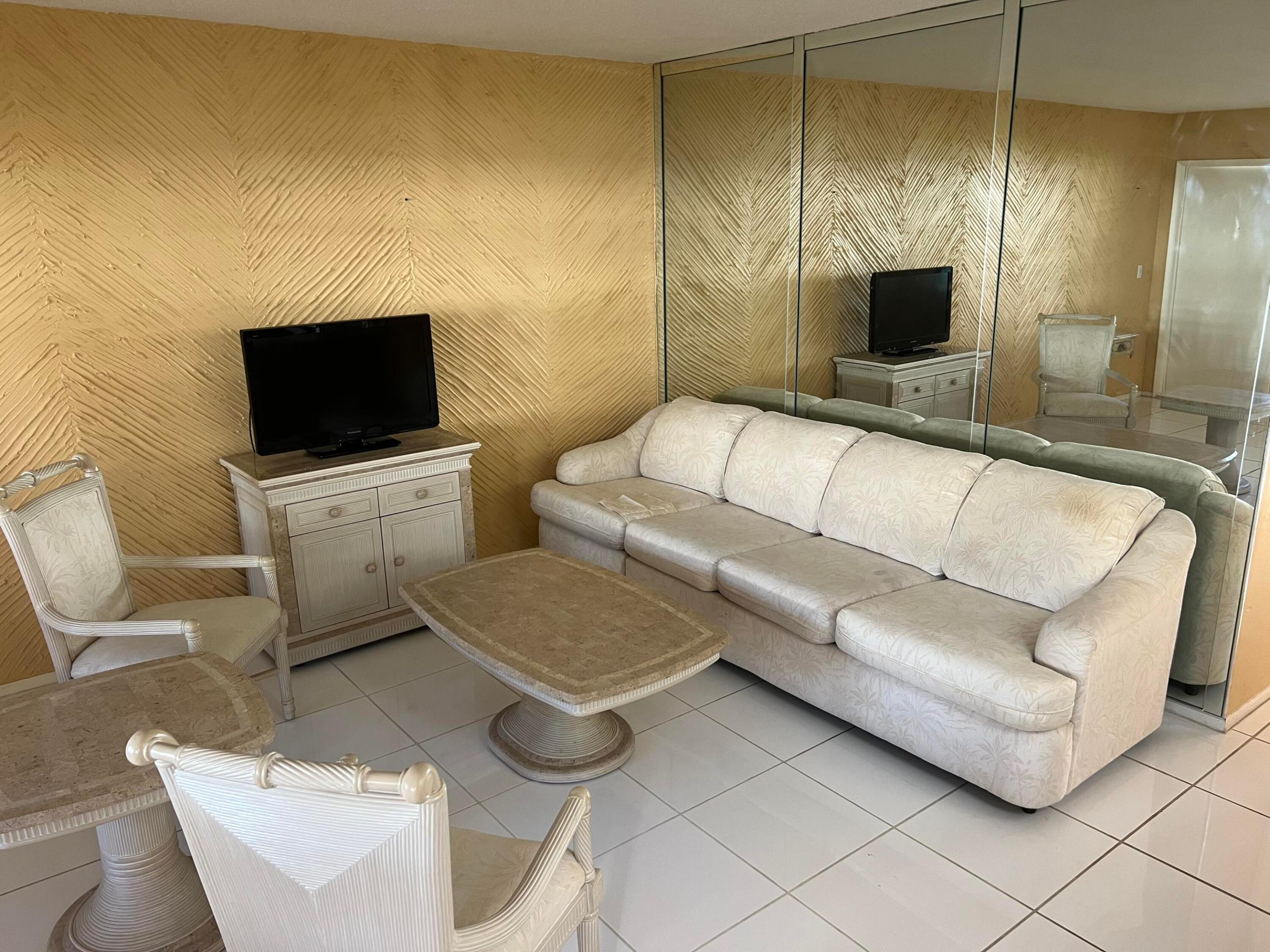 MAYBURY MANSIONS CONDO - Residential