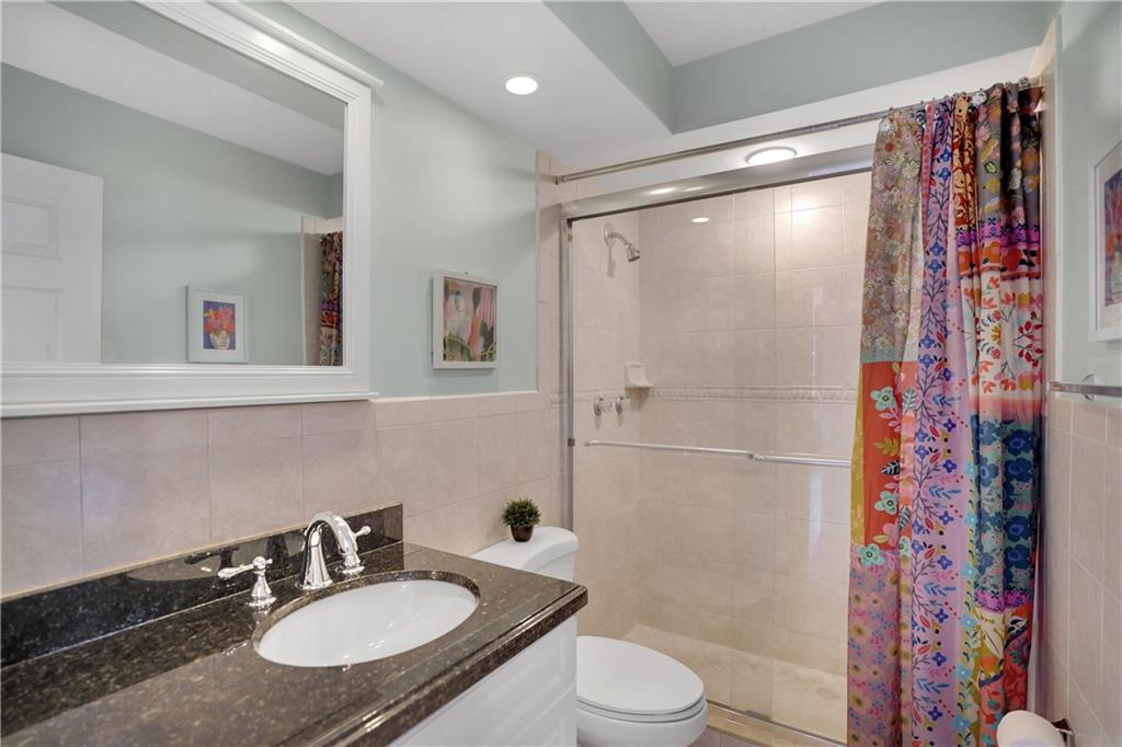 OCEAN MONARCH - Residential