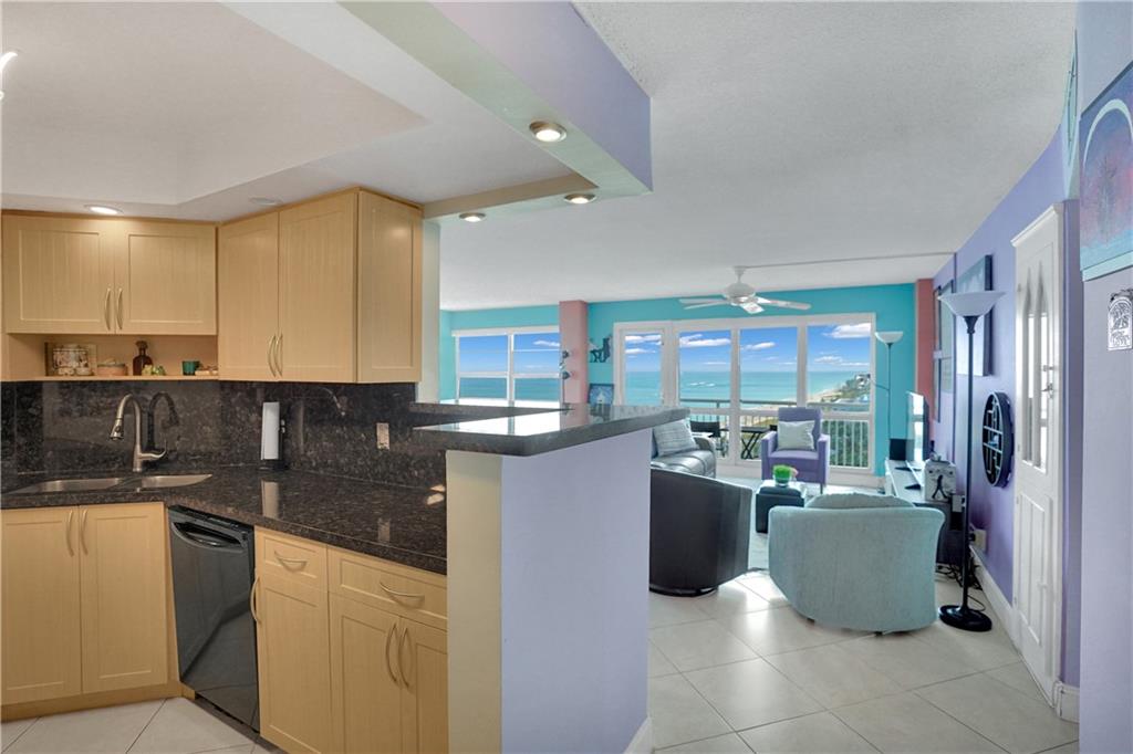 OCEAN MONARCH - Residential