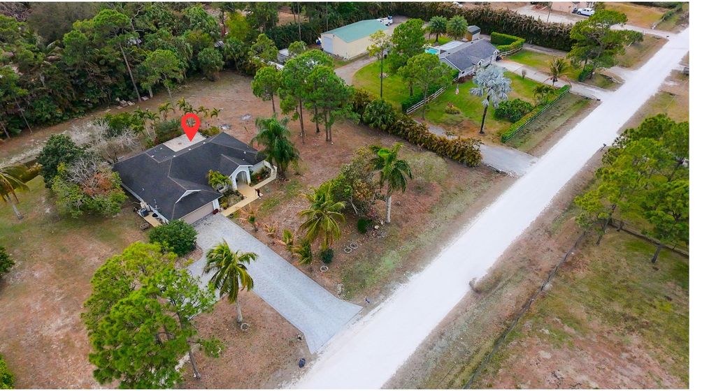 Photo of 17566 71st Lane N, Loxahatchee, FL 33470 (MLS # R11166689)