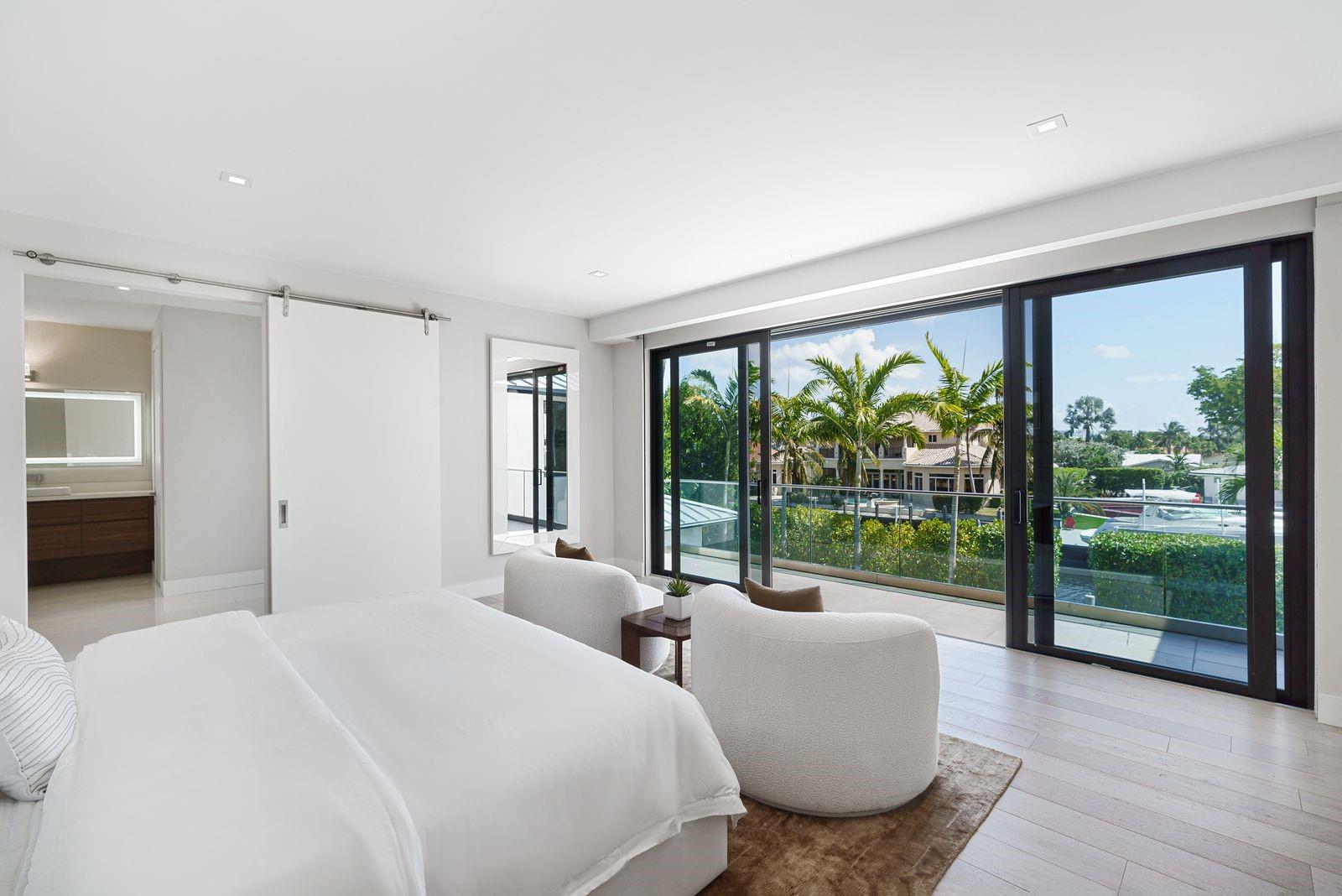 BAY COLONY - Residential