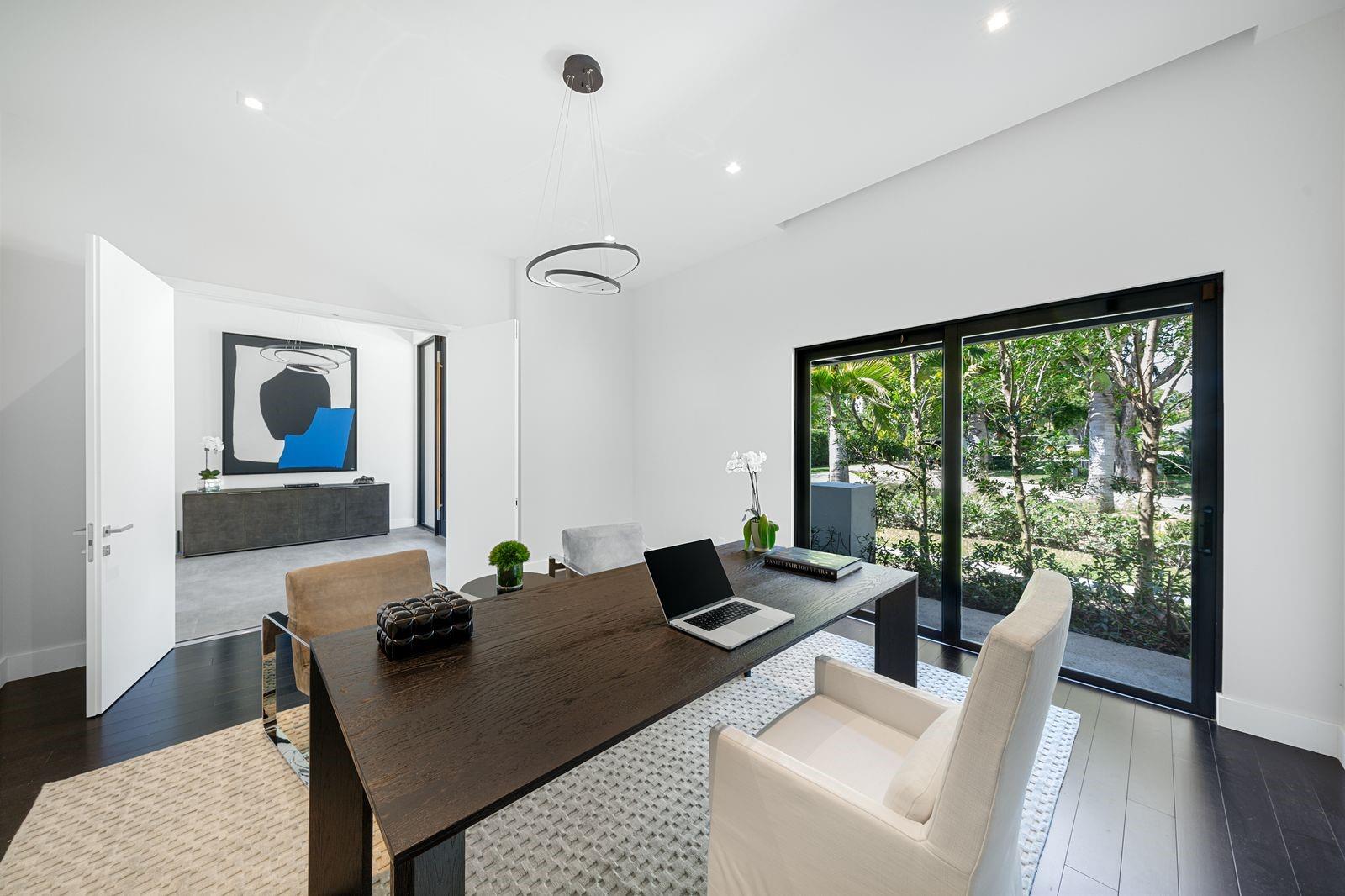 BAY COLONY - Residential