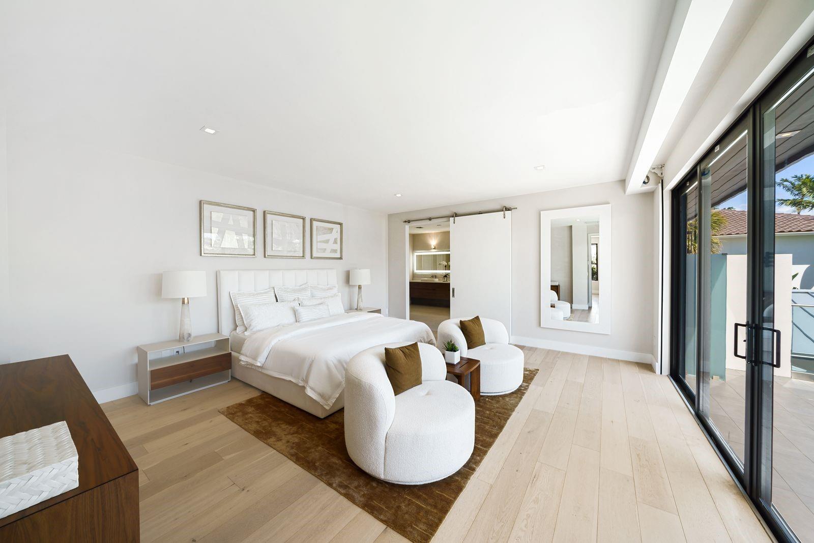 BAY COLONY - Residential