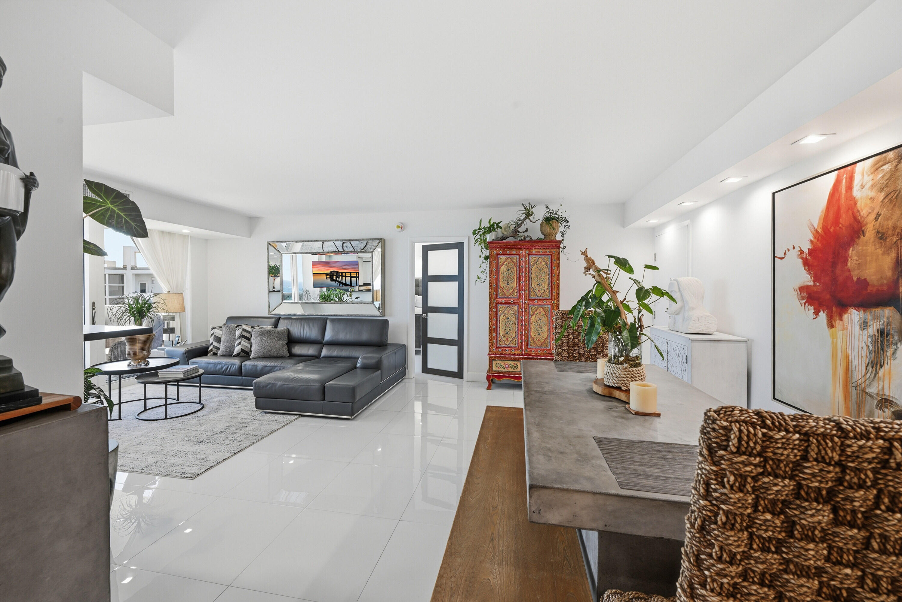 EMBASSY TOWER II INC CONDO - Residential