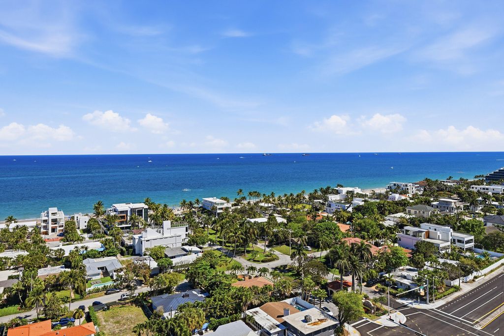 Photo of 2715 N Ocean Boulevard #Ph D, Fort Lauderdale, FL 33308 (MLS # B26006135)