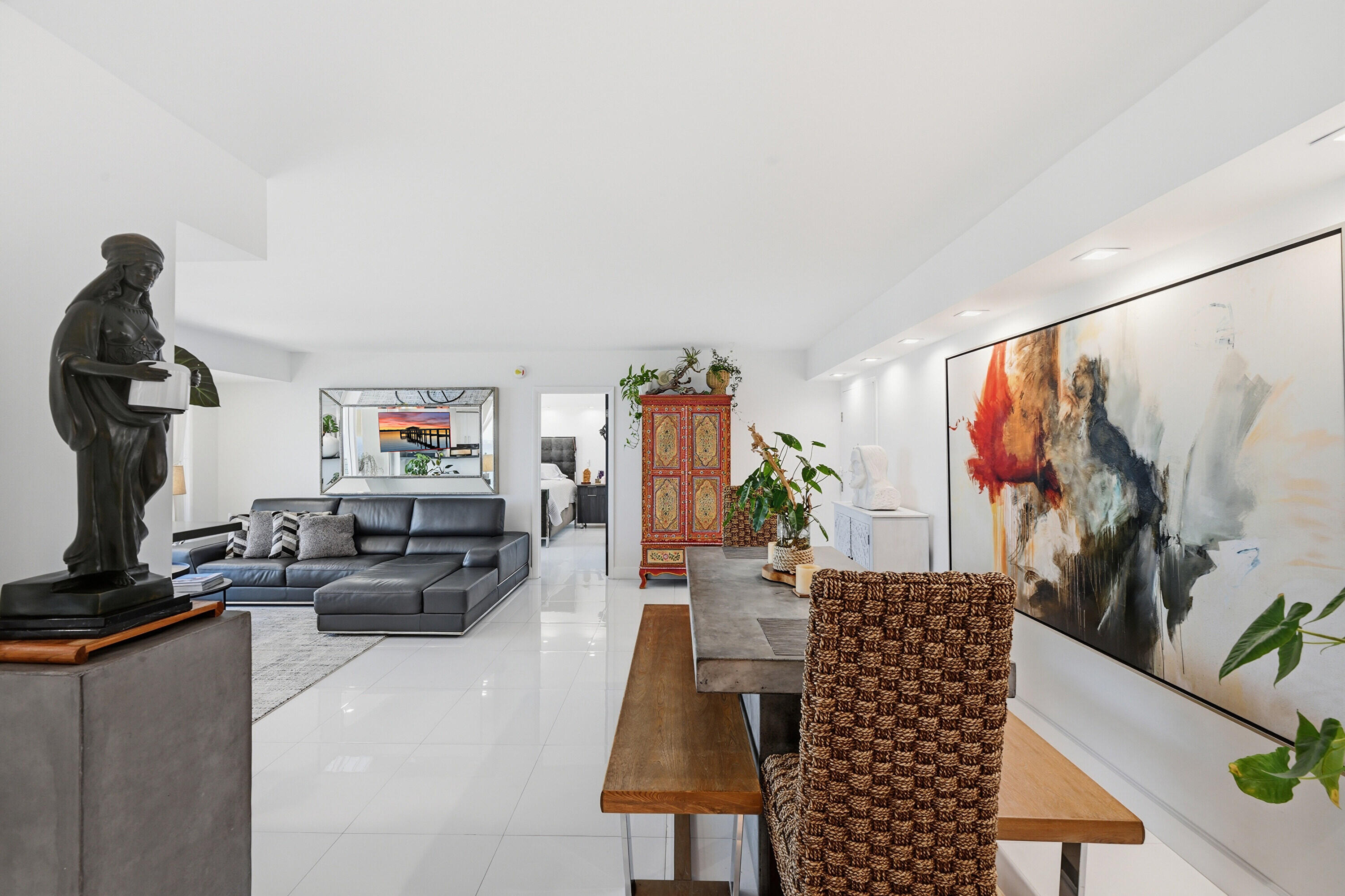 EMBASSY TOWER II INC CONDO - Residential