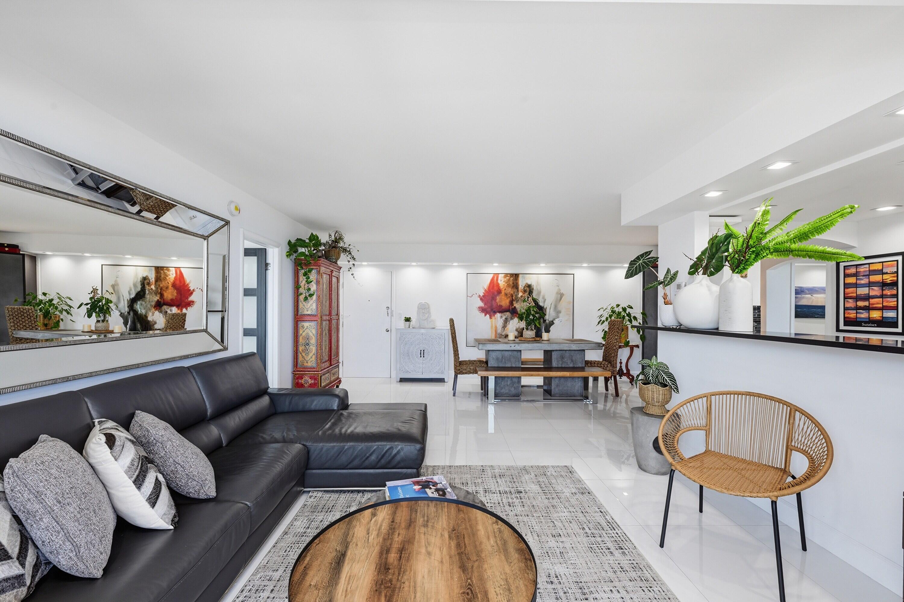 EMBASSY TOWER II INC CONDO - Residential