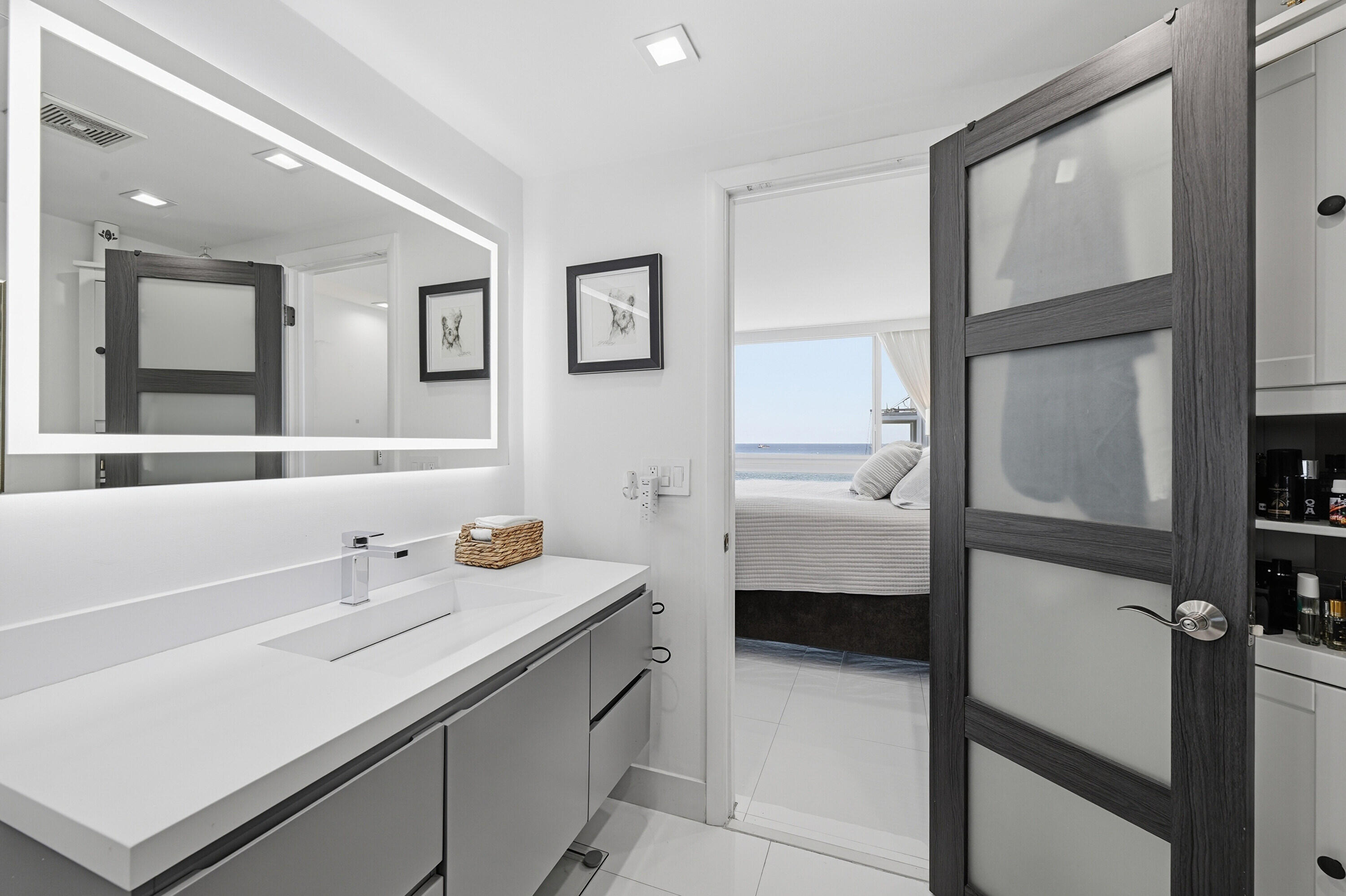 EMBASSY TOWER II INC CONDO - Residential