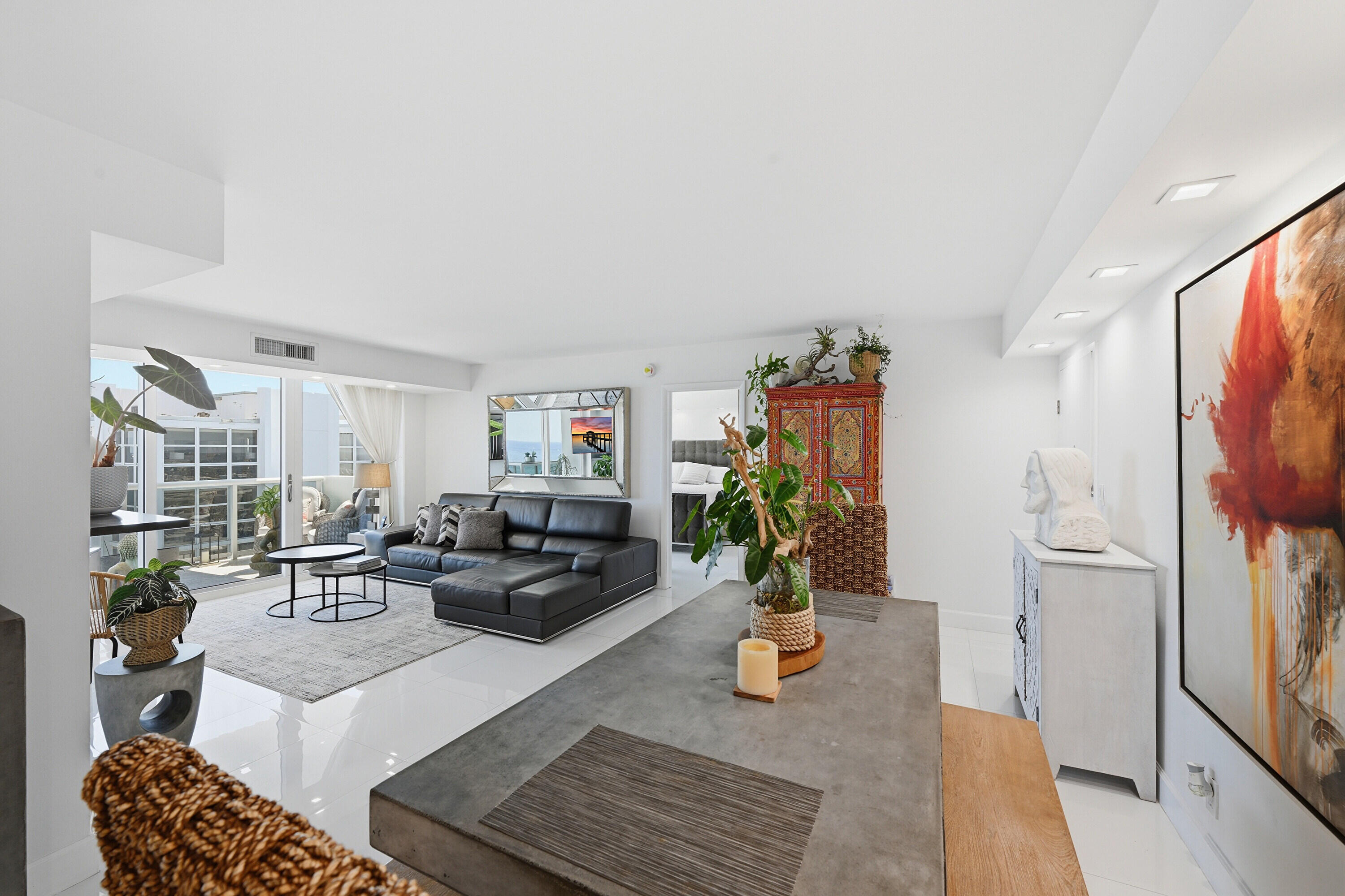 EMBASSY TOWER II INC CONDO - Residential