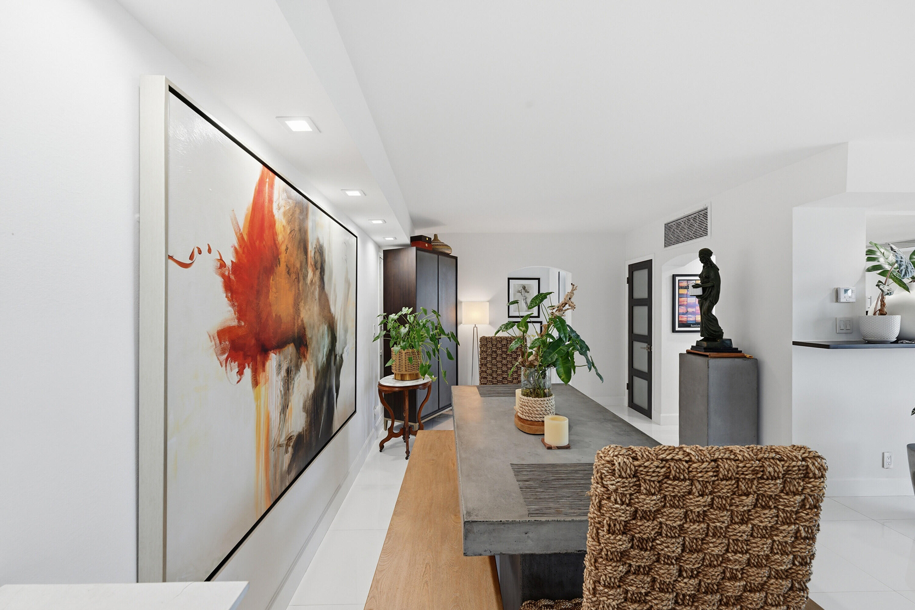 EMBASSY TOWER II INC CONDO - Residential