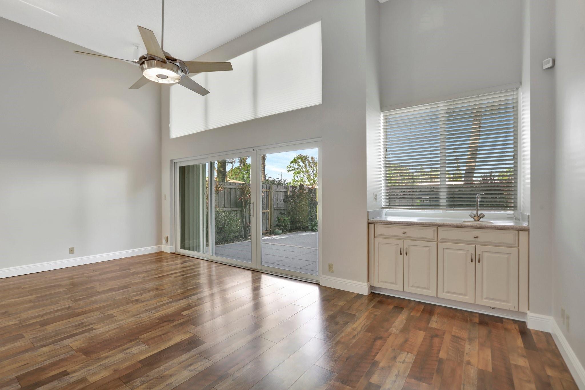 Res De Provence - Residential Lease