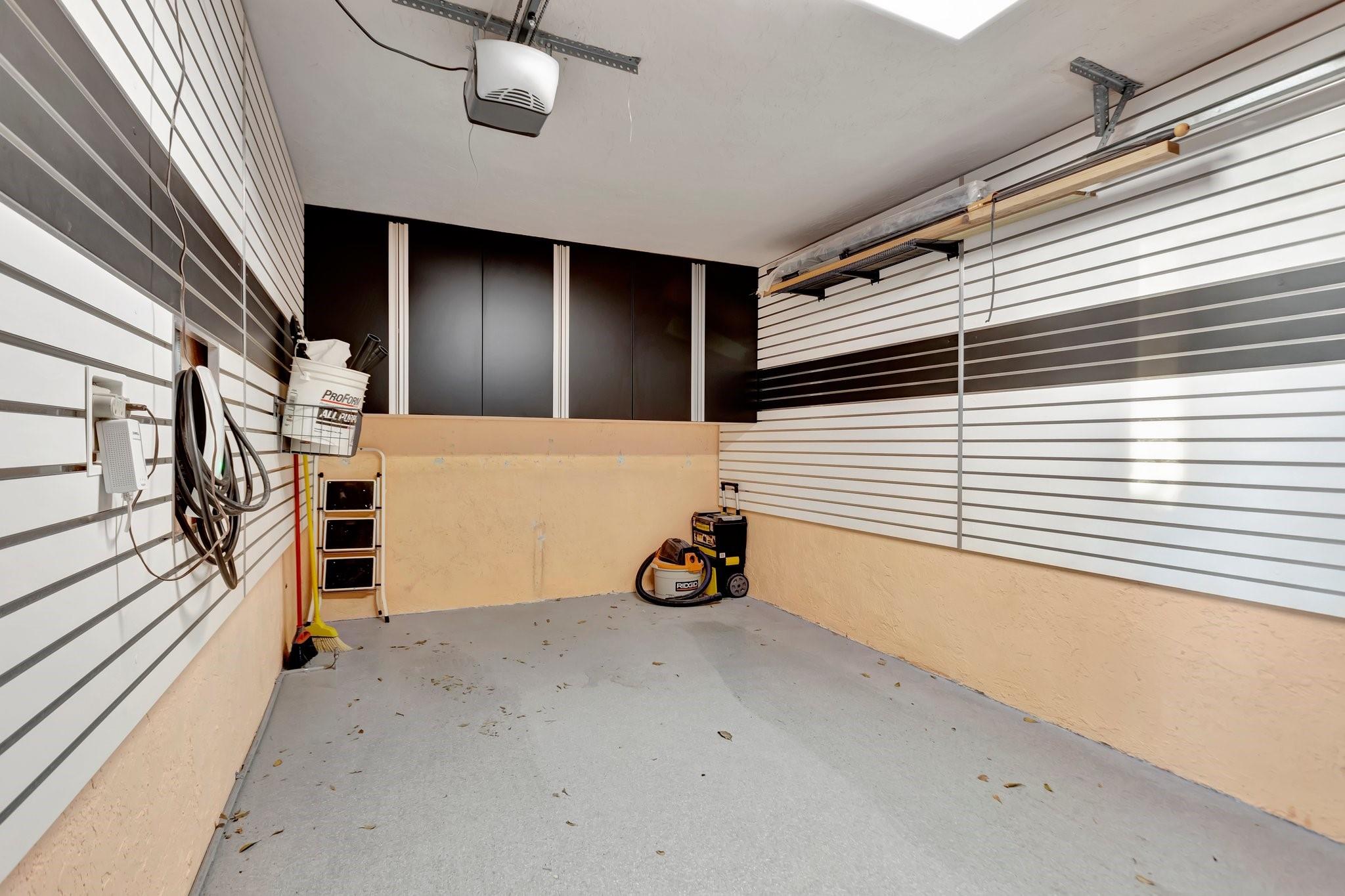 Res De Provence - Residential Lease