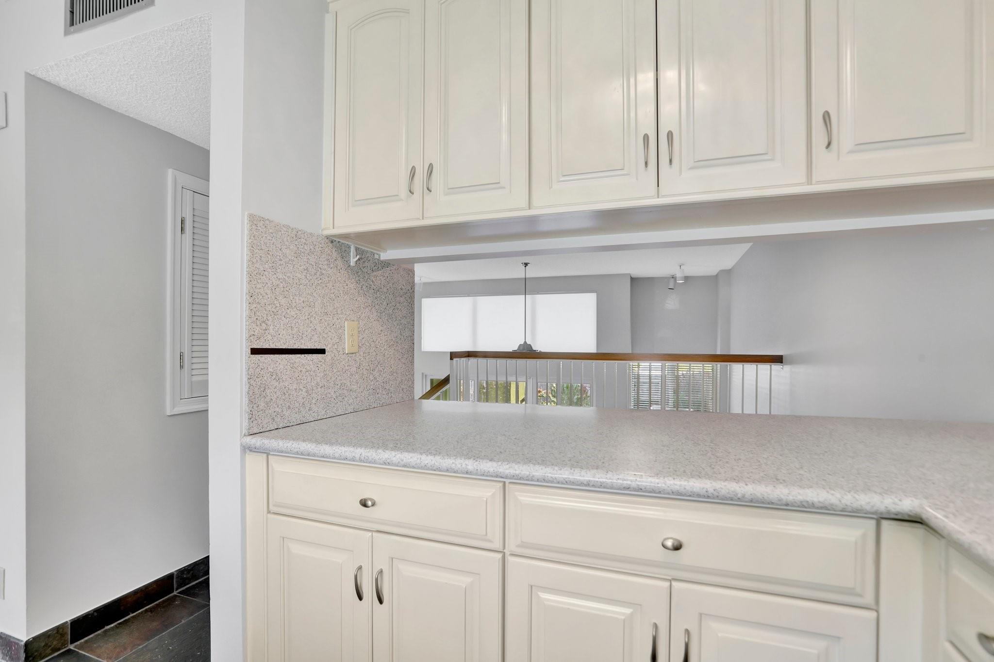 Res De Provence - Residential Lease