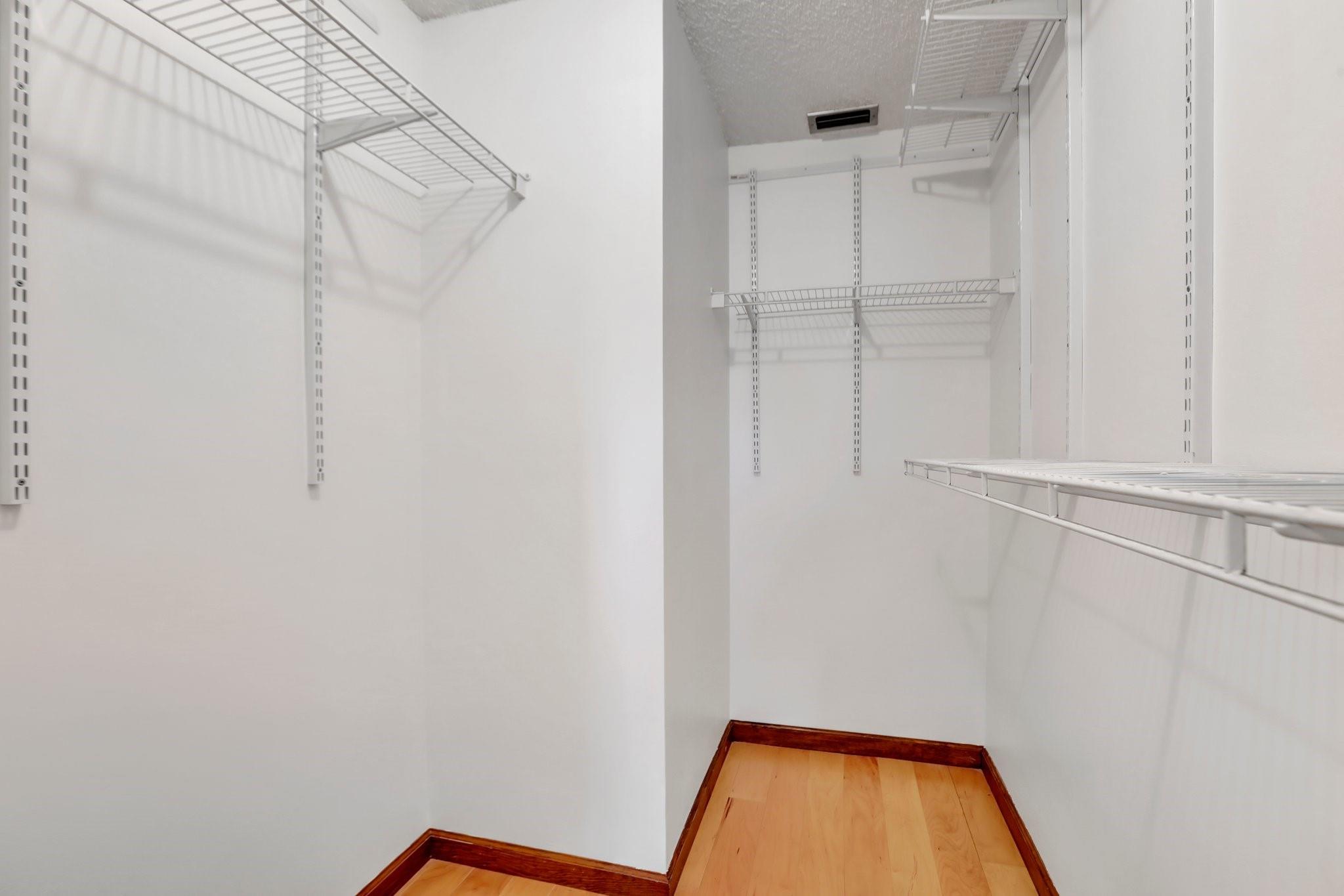 Res De Provence - Residential Lease