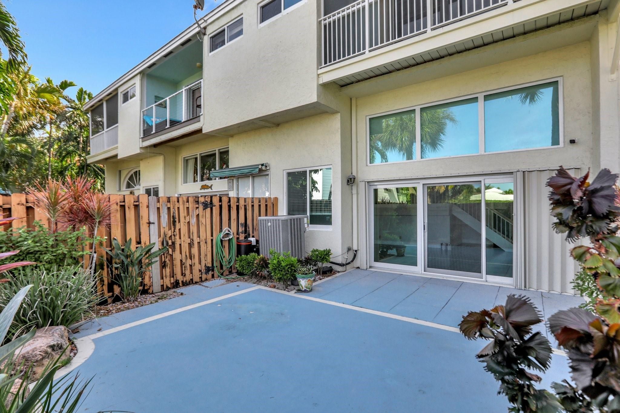 Res De Provence - Residential Lease