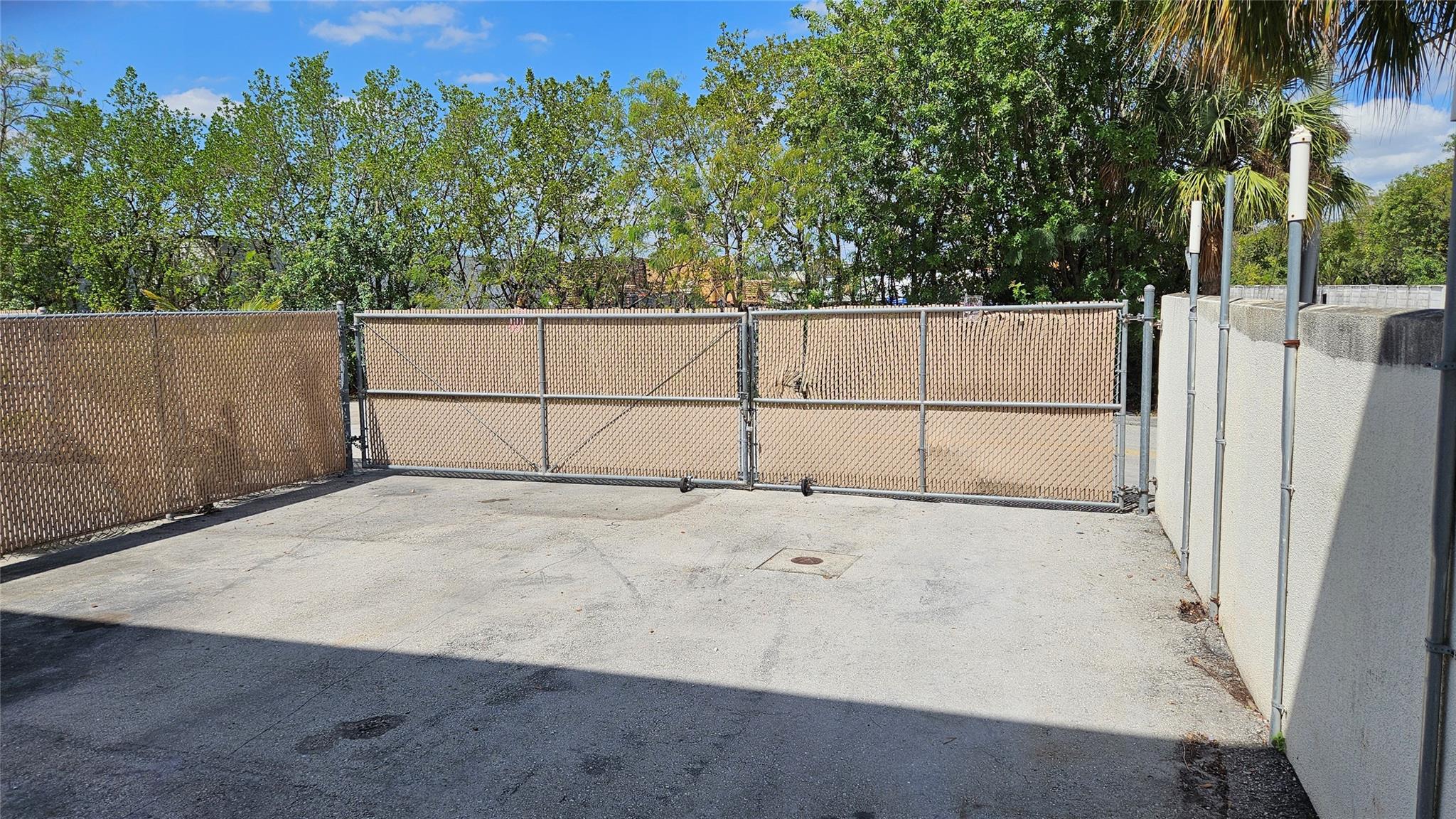 1809 S Powerline Rd 101