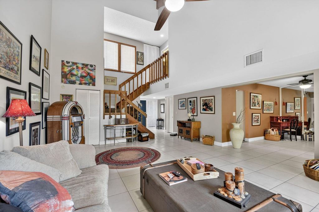 Photo of 5373 Stonybrook Lane, Boynton Beach, FL 33437 (MLS # R11162448)