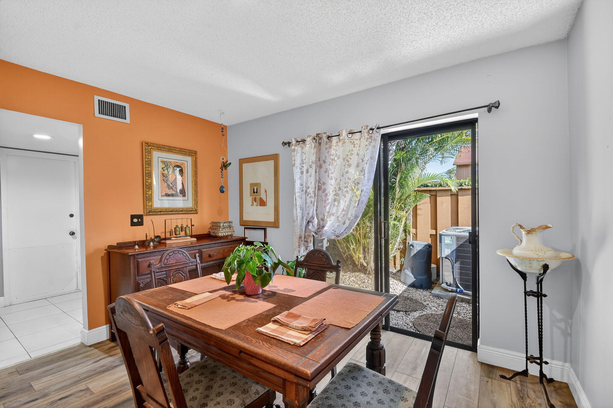 OAKDALE TOWNHOMES II - Residential