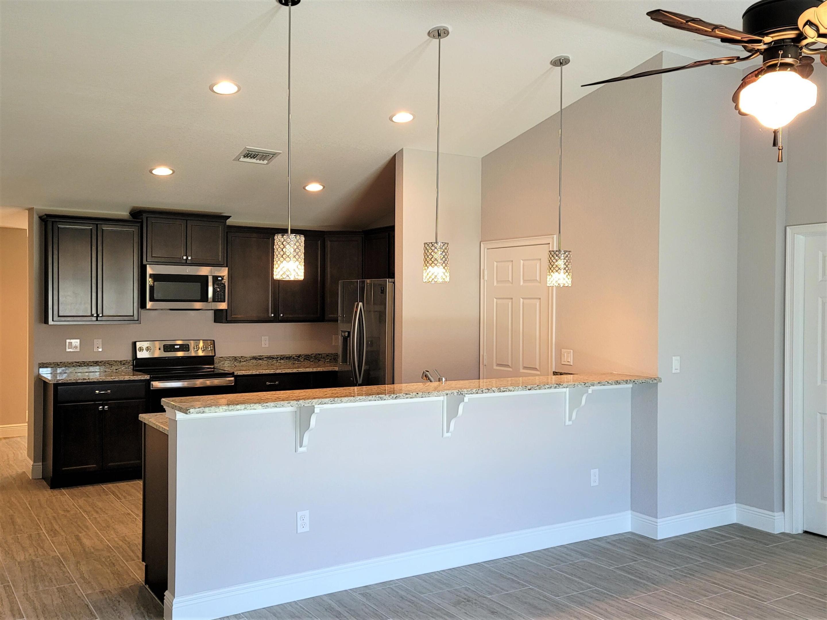 PORT ST LUCIE SECTION  22 - Residential Lease