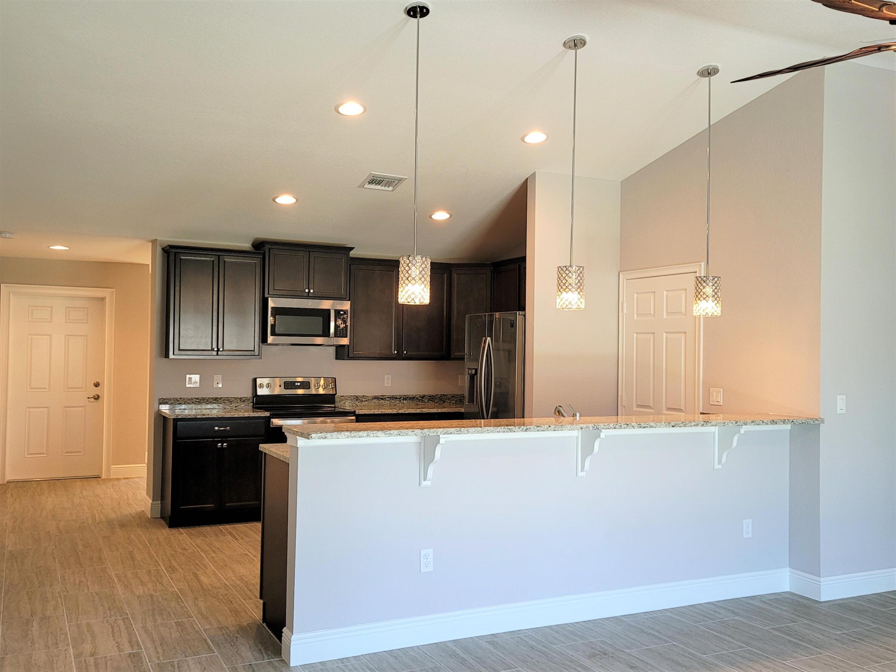 PORT ST LUCIE SECTION  22 - Residential Lease