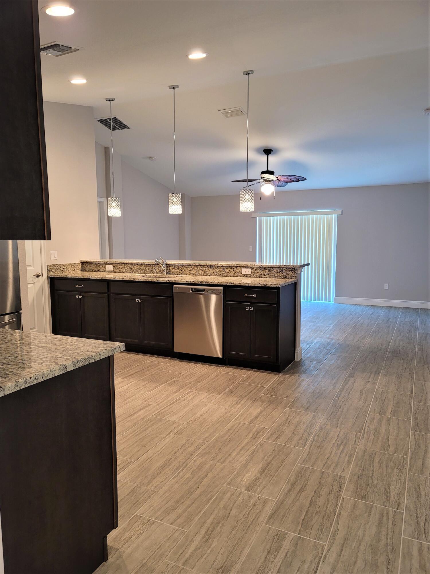 PORT ST LUCIE SECTION  22 - Residential Lease