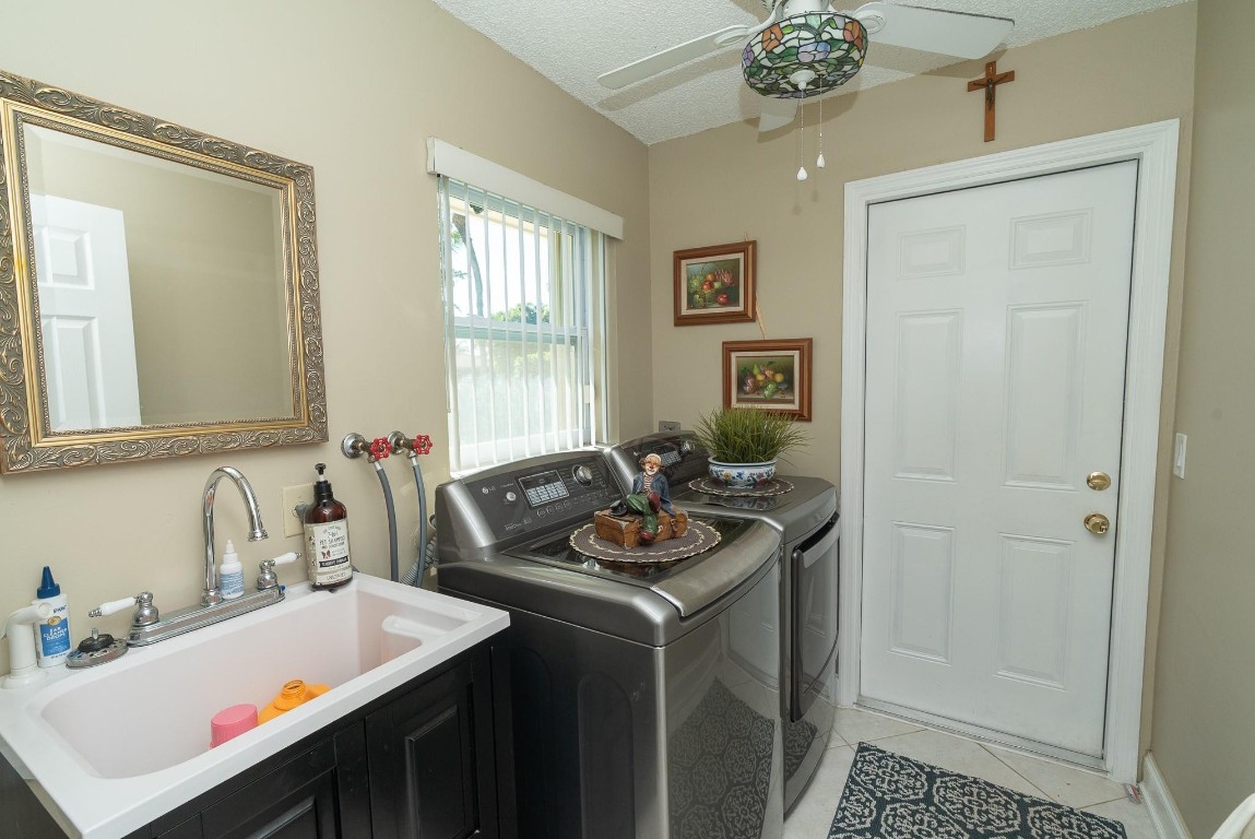 Oak Wood 80-39 B - Residential